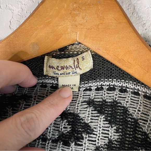 one World Women's Hooded Cardigan Aztec Print Tan Black and White Size Small - Picture 4 of 10